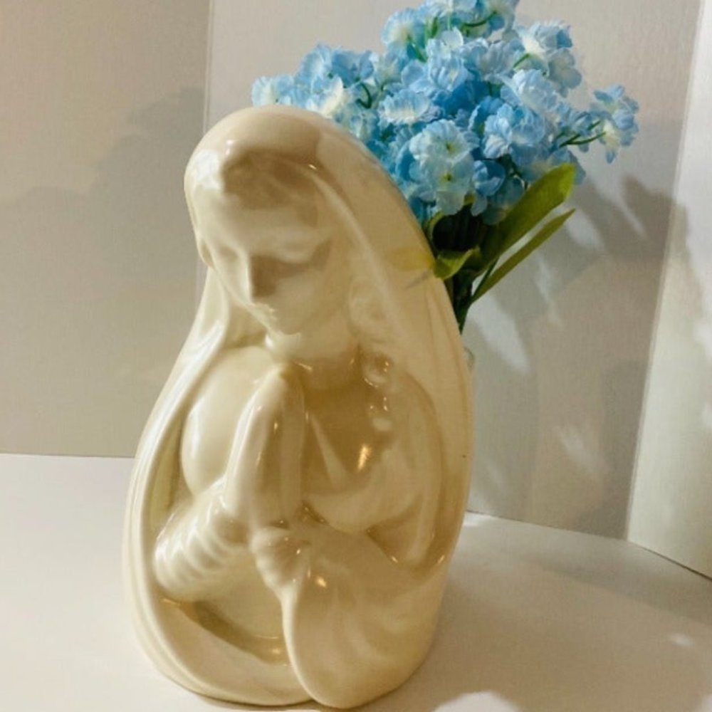 Haeger Madonna Planter Off-White Cream 9" Pottery